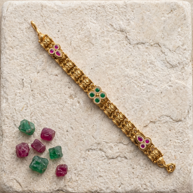 Women's Antique Gold-Plated Floral Stone Traditional Bracelet