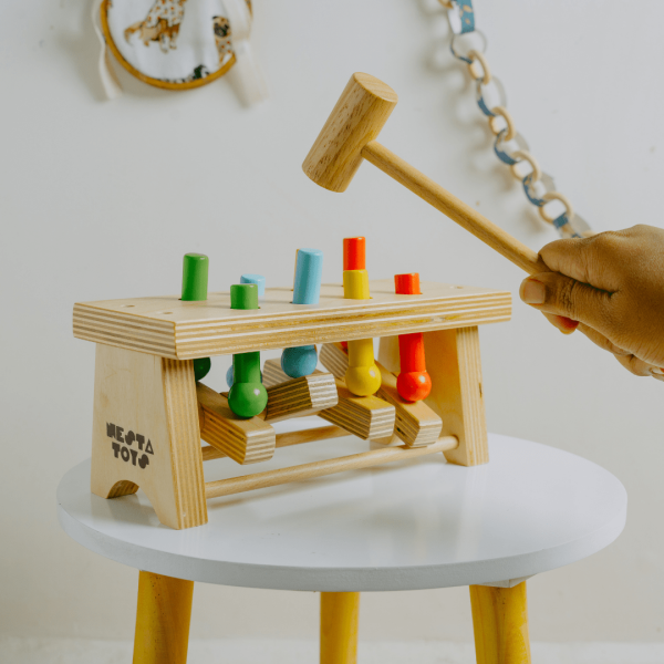 Pounding Bench Wooden Toy with Hammer